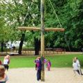 7.16000_Maypole_001-4e505dde